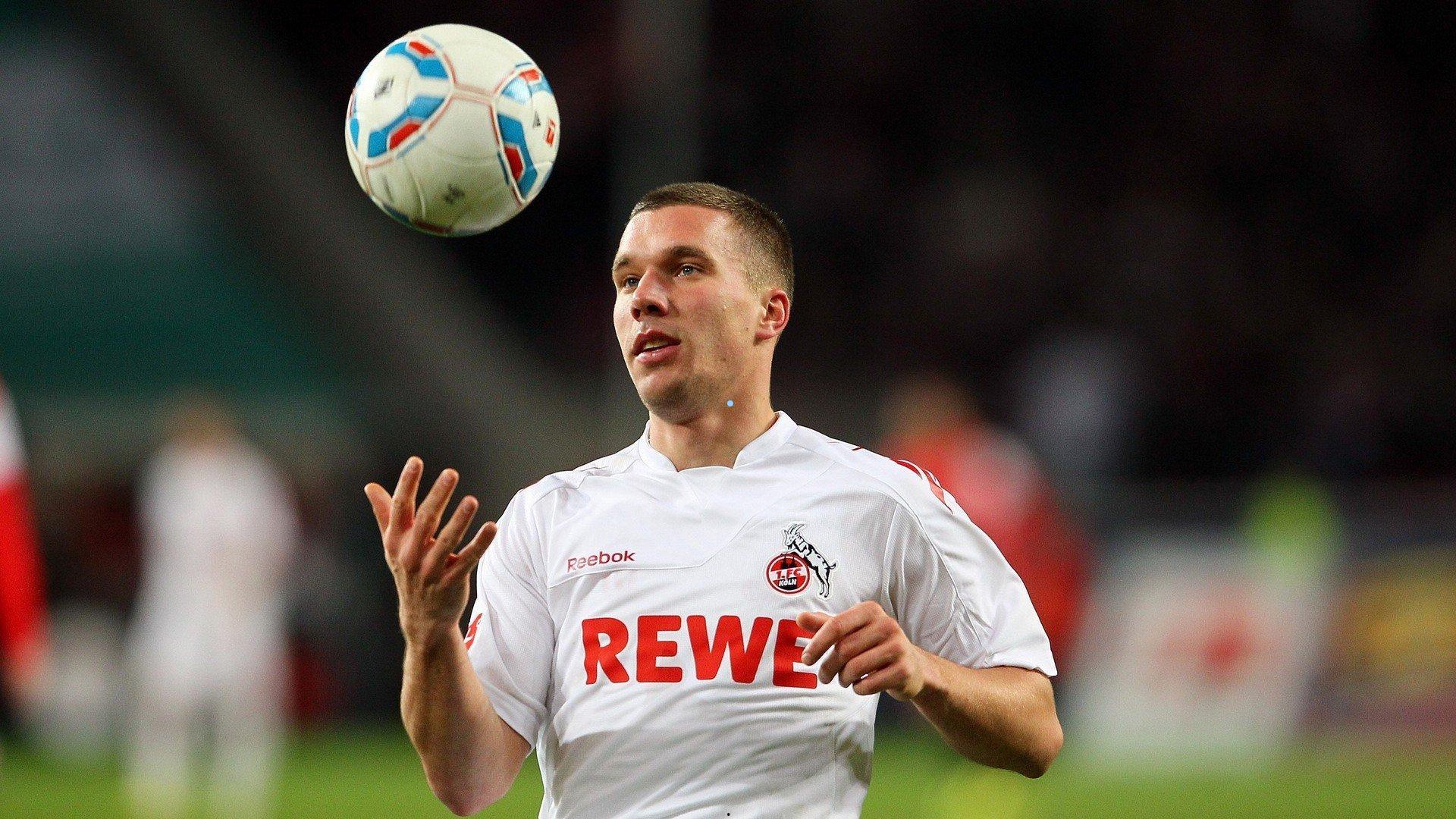 足彩网赛事团队_德甲周日焦点对决，拜仁慕尼黑主场迎战美因茨，状态成赛局核心